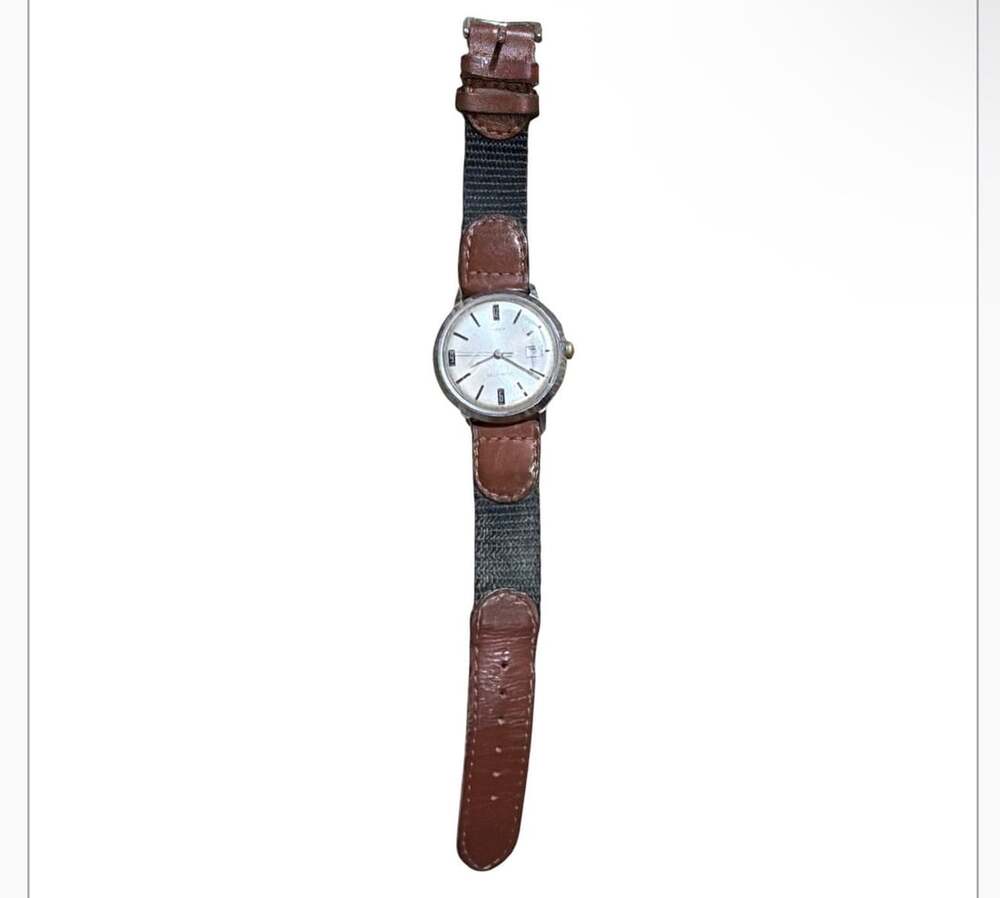 Vintage Timex Self-Wind Mechanical Date Watch with Brown Leather Strap